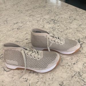 No Bull mid trainers